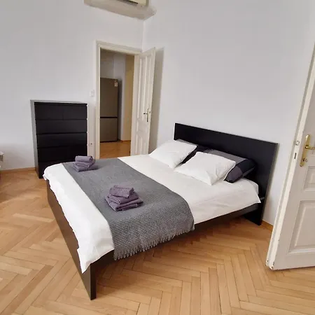Pri Juliji Apartment *